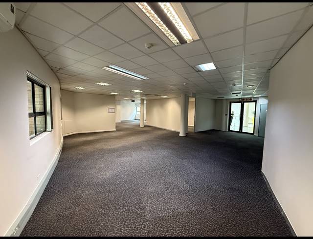 356M² OFFICE TO LET IN PARKTOWN